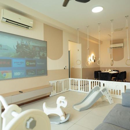 Fantasy Funland Retreat By The Only Bnb Tanjung Tokong Εξωτερικό φωτογραφία